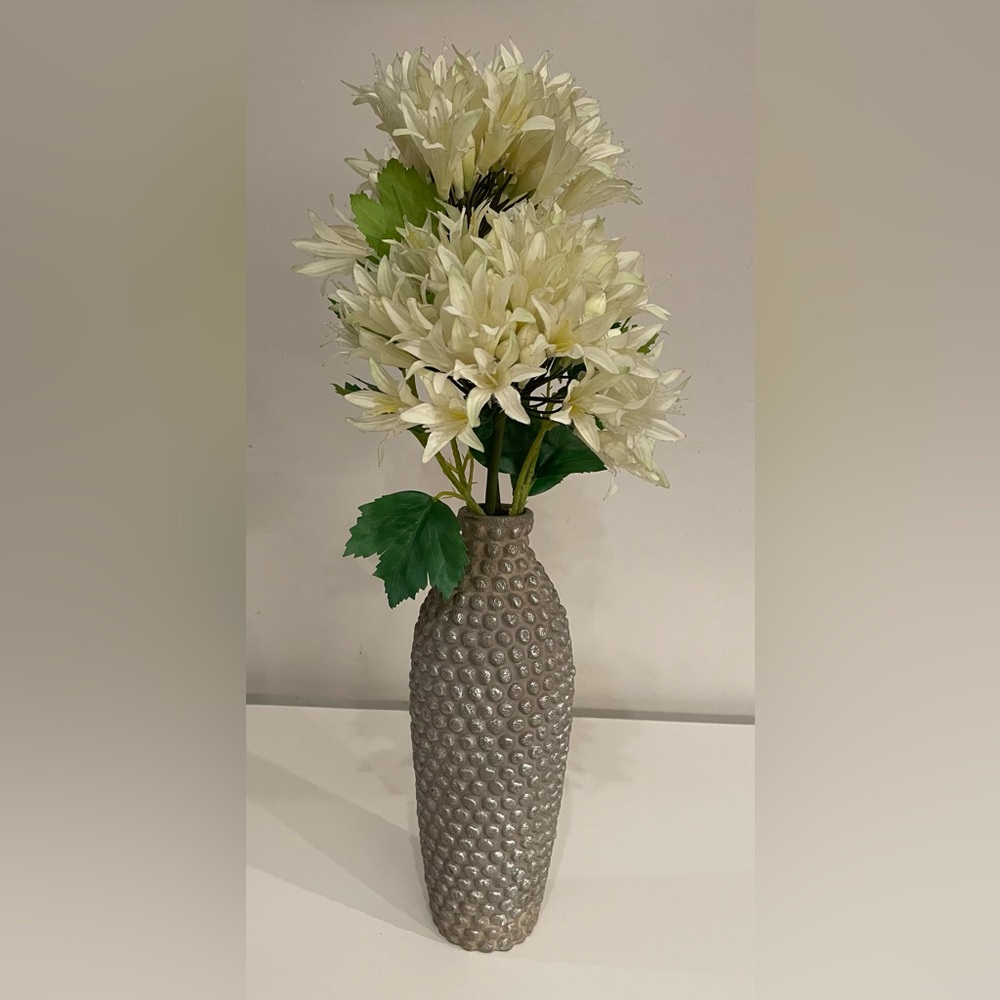 Elegant Textured Mauve/Grey Ceramic Vase with White Flowers